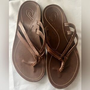 OluKai sandals size 6 in brown